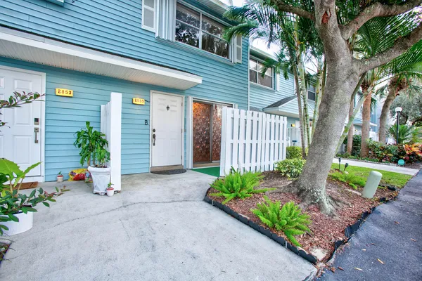 $2,700 | 2855 Northeast 15th Street, Unit 2855, Pompano Beach, FL 33062