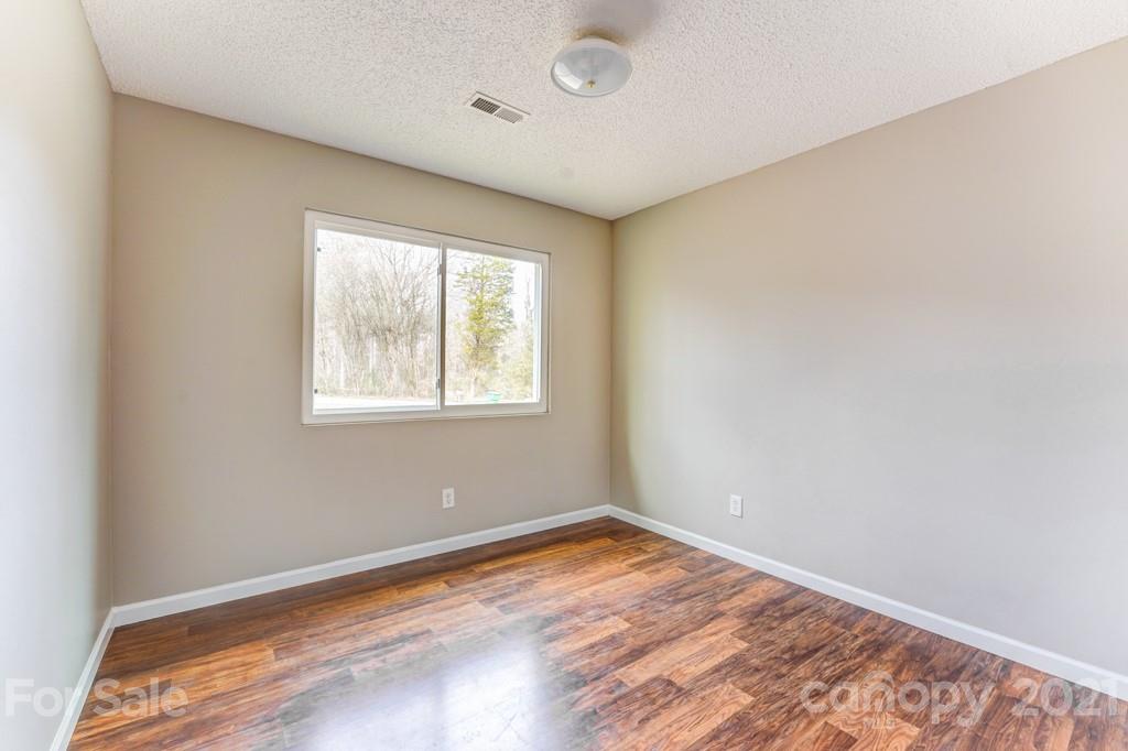 638 Morningside Road Charlotte, NC 28214 - Photo 16 of 29