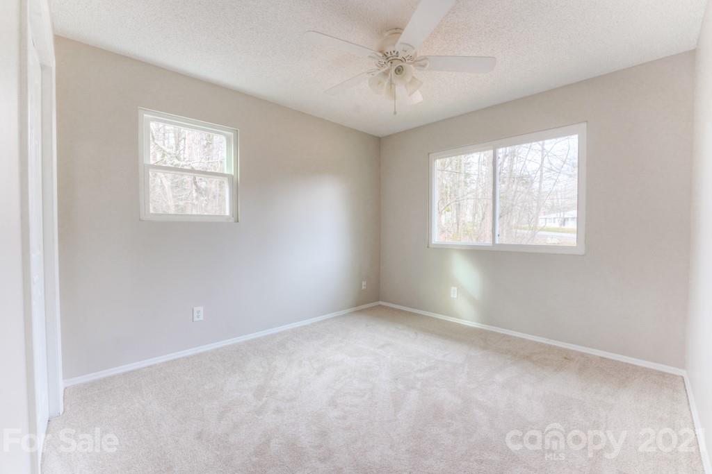 638 Morningside Road Charlotte, NC 28214 - Photo 20 of 29