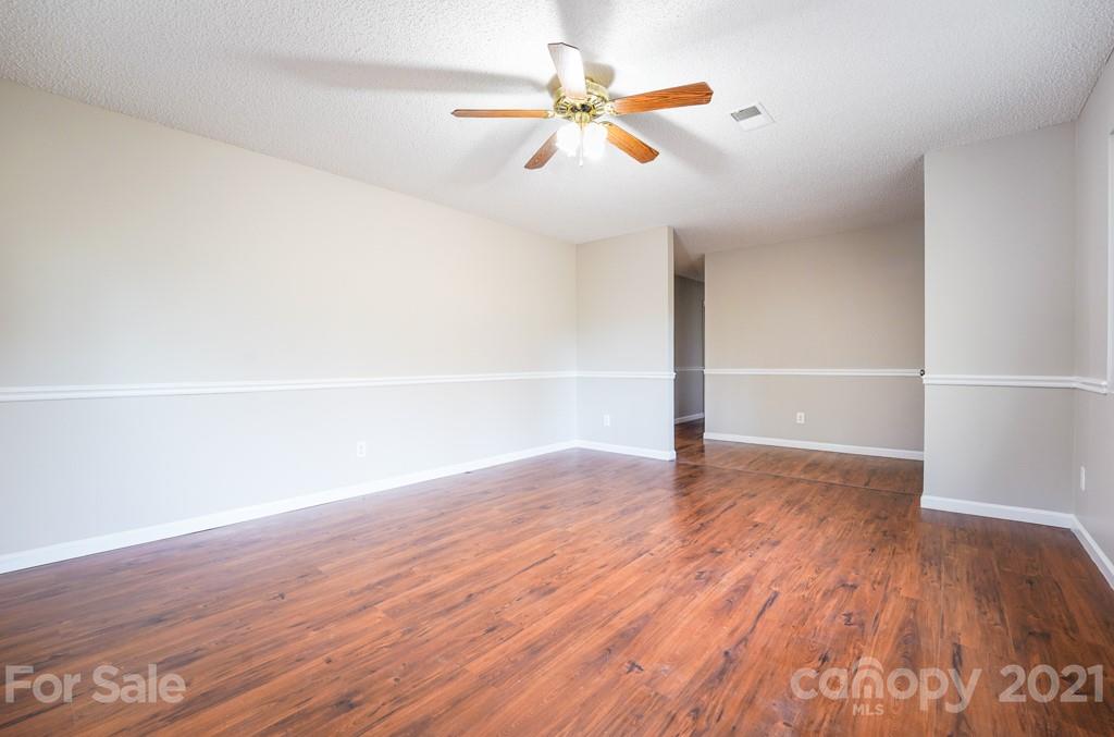 638 Morningside Road Charlotte, NC 28214 - Photo 3 of 29