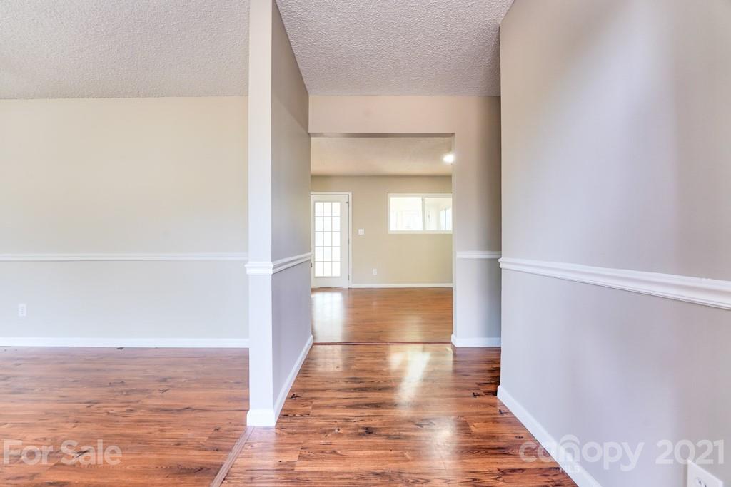 638 Morningside Road Charlotte, NC 28214 - Photo 6 of 29