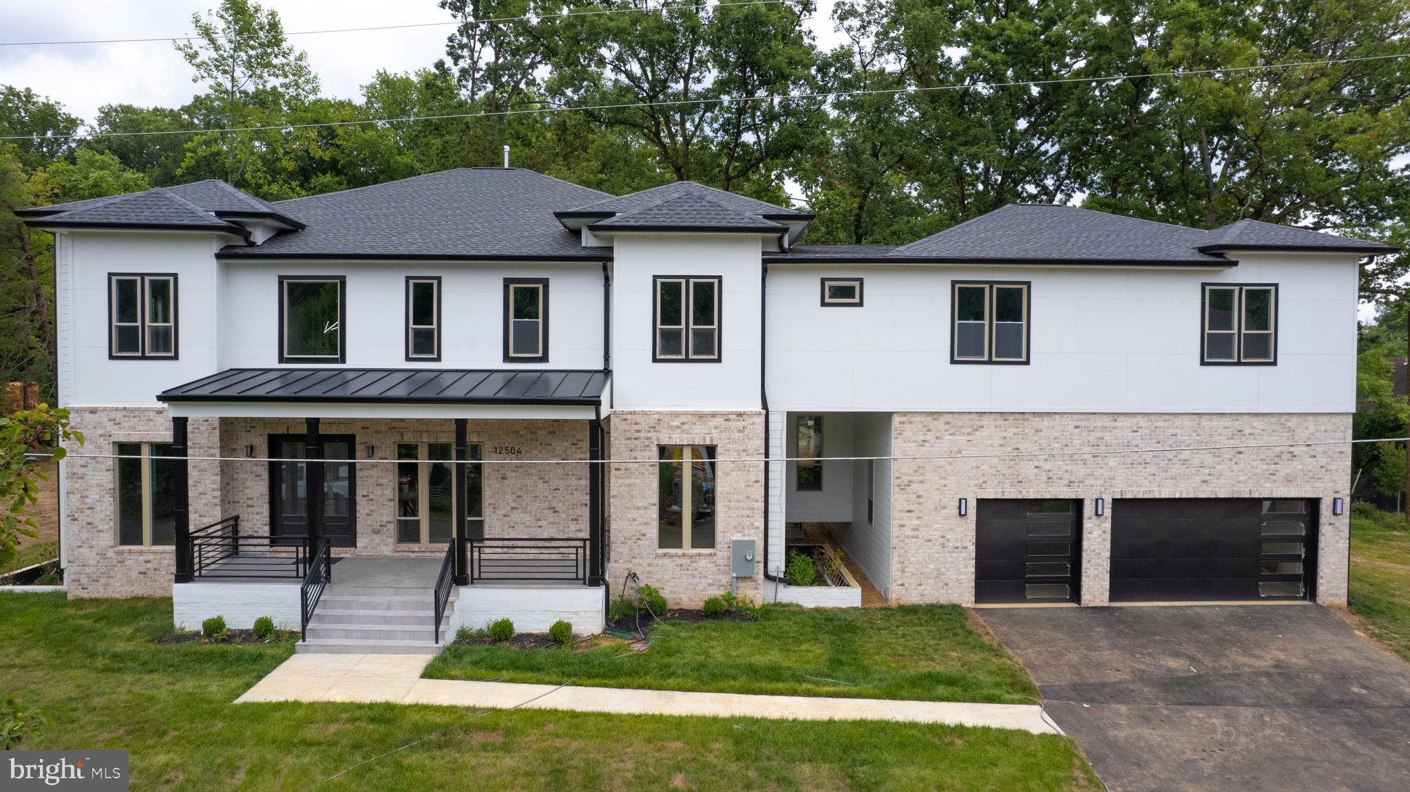 Elevation Brick and Hardiplank