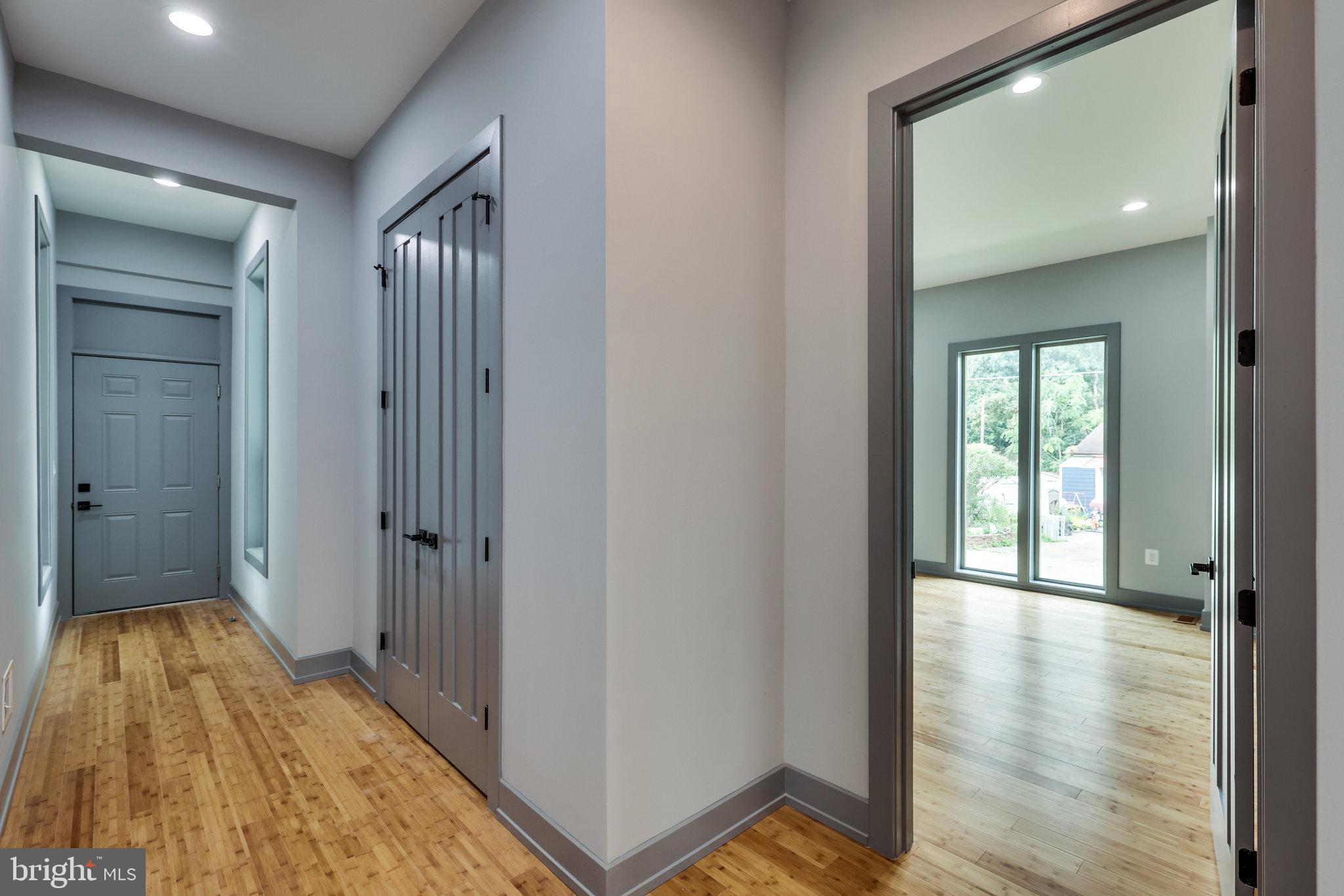 12504 Braddock Road Fairfax, VA 22030 - Photo 32 of 84 Hallway
