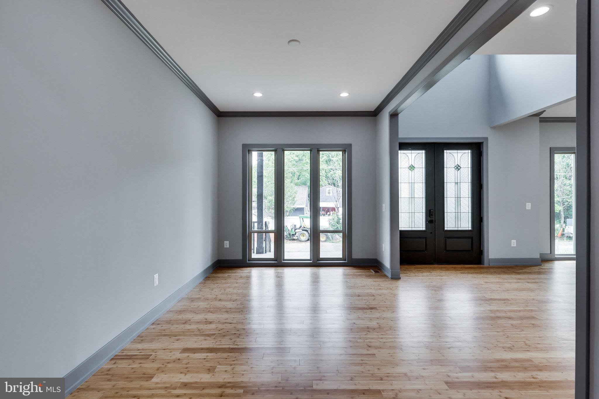 12504 Braddock Road Fairfax, VA 22030 - Photo 9 of 84 Living