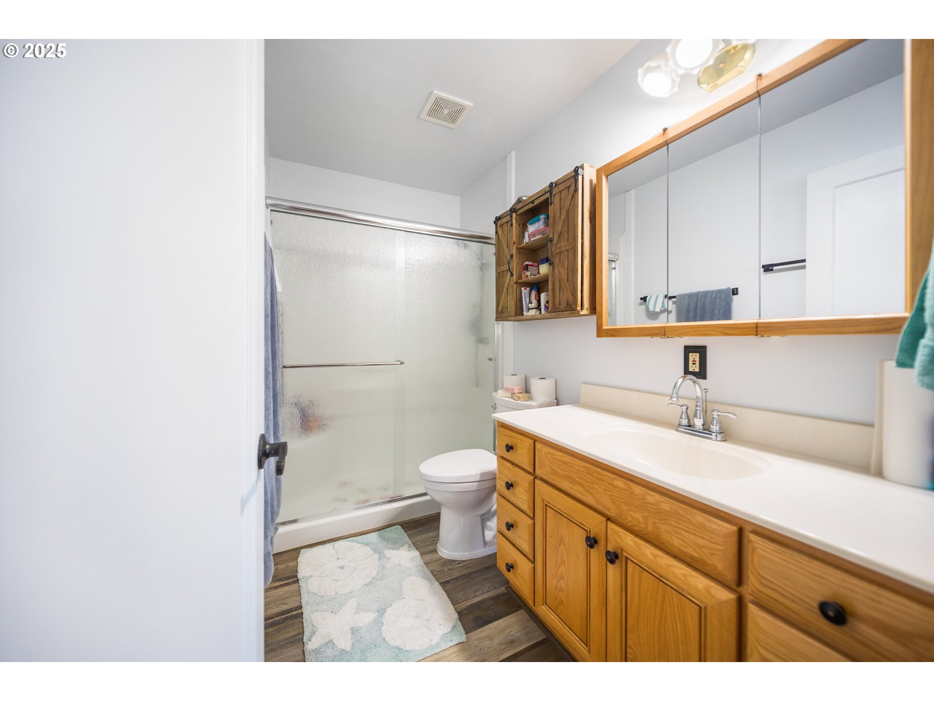 2645 Highlands Drive Reedsport, OR 97467 - Photo 14 of 31 Bathroom
