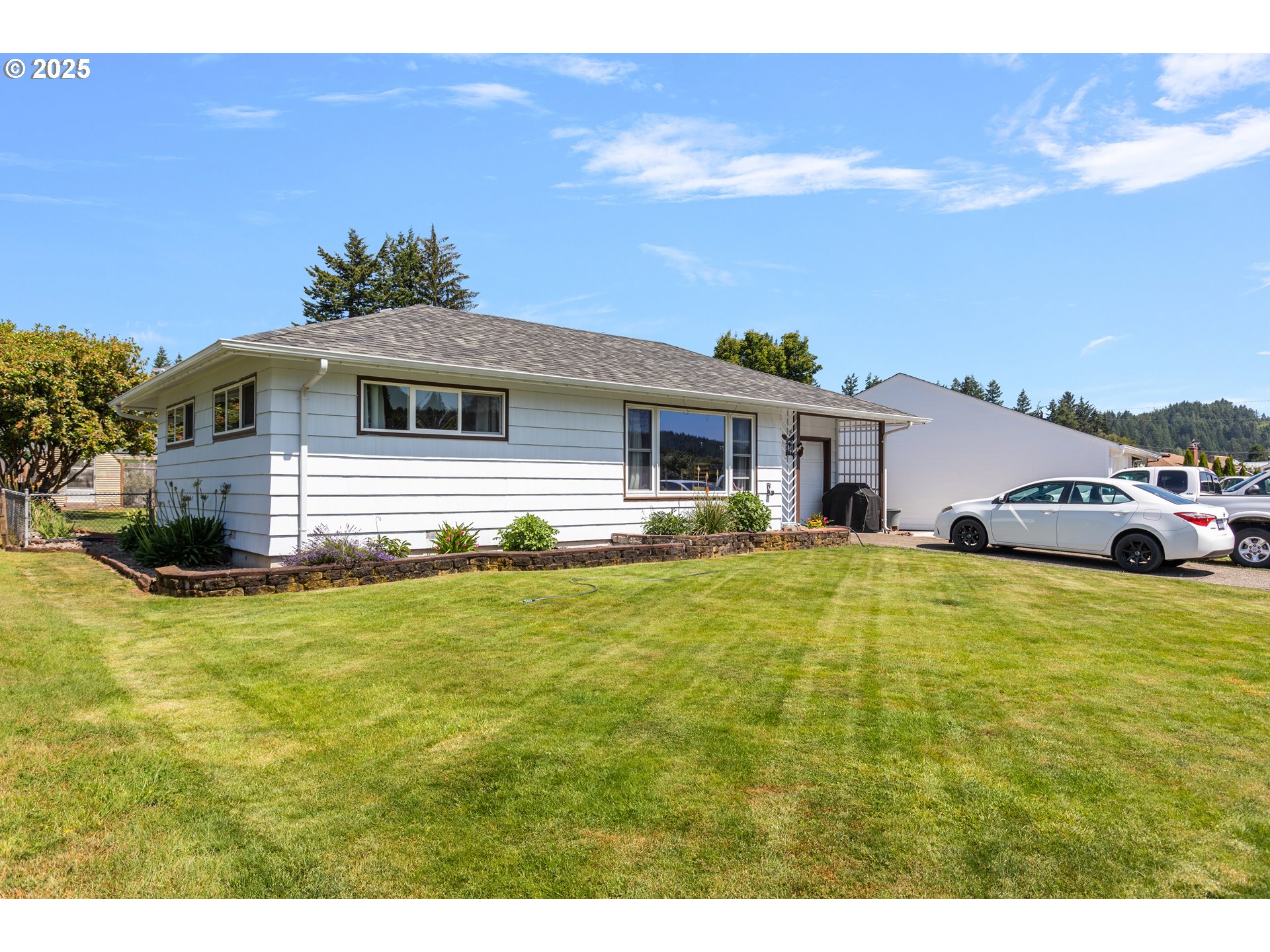 2645 Highlands Drive Reedsport, OR 97467 - Photo 19 of 31 Yard