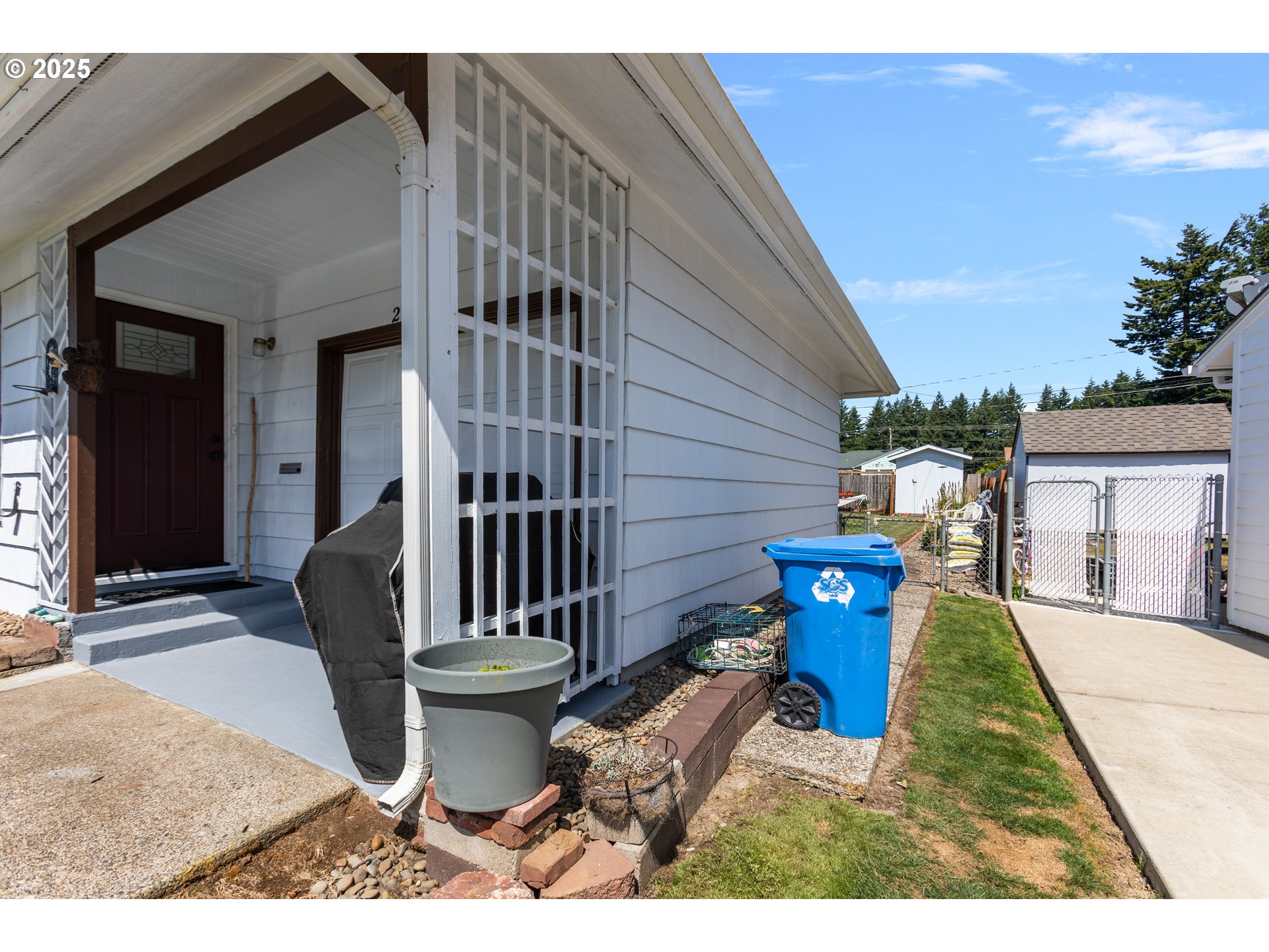 2645 Highlands Drive Reedsport, OR 97467 - Photo 22 of 31 Covered Patio