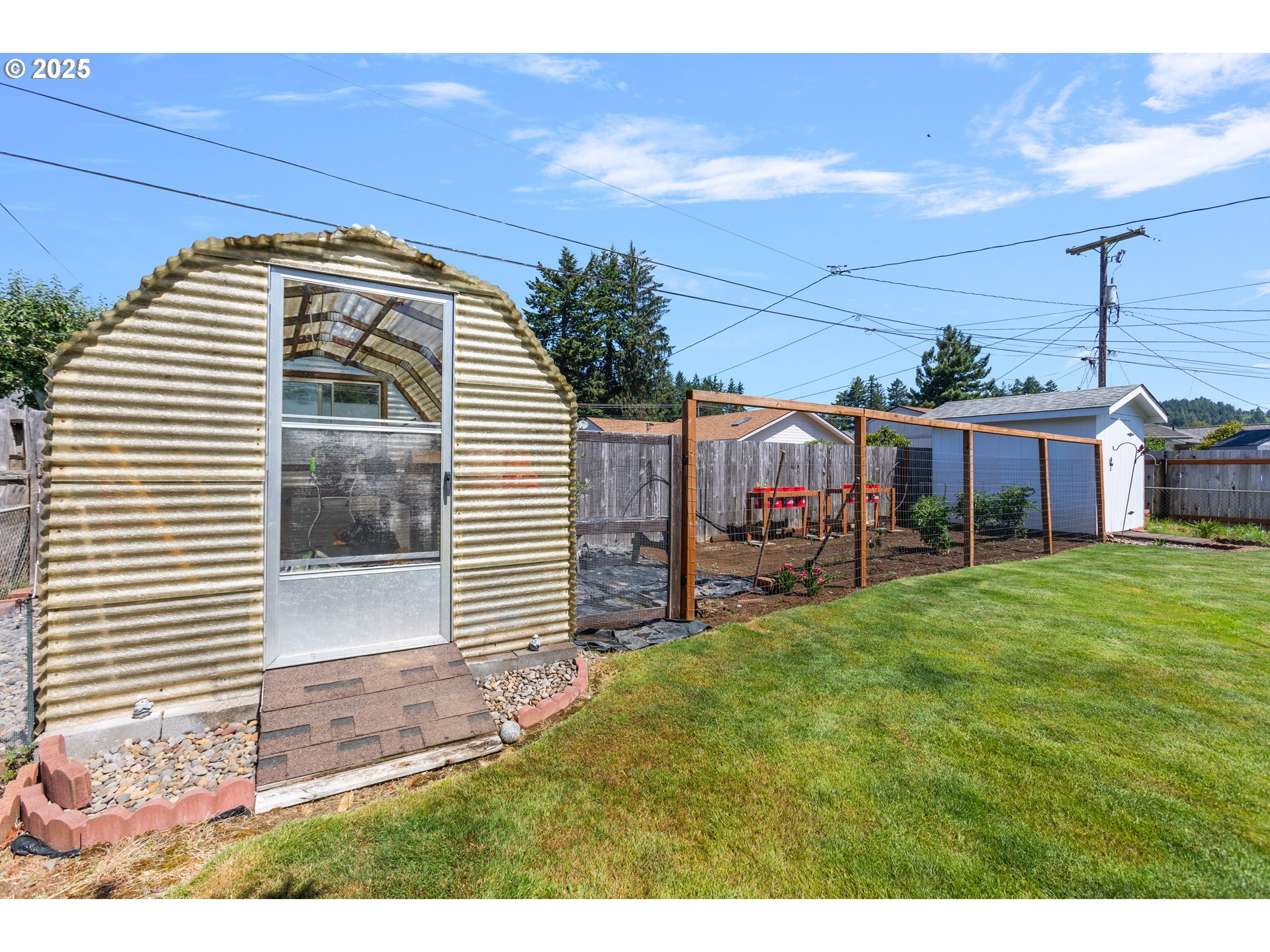 2645 Highlands Drive Reedsport, OR 97467 - Photo 23 of 31 Greenhouse