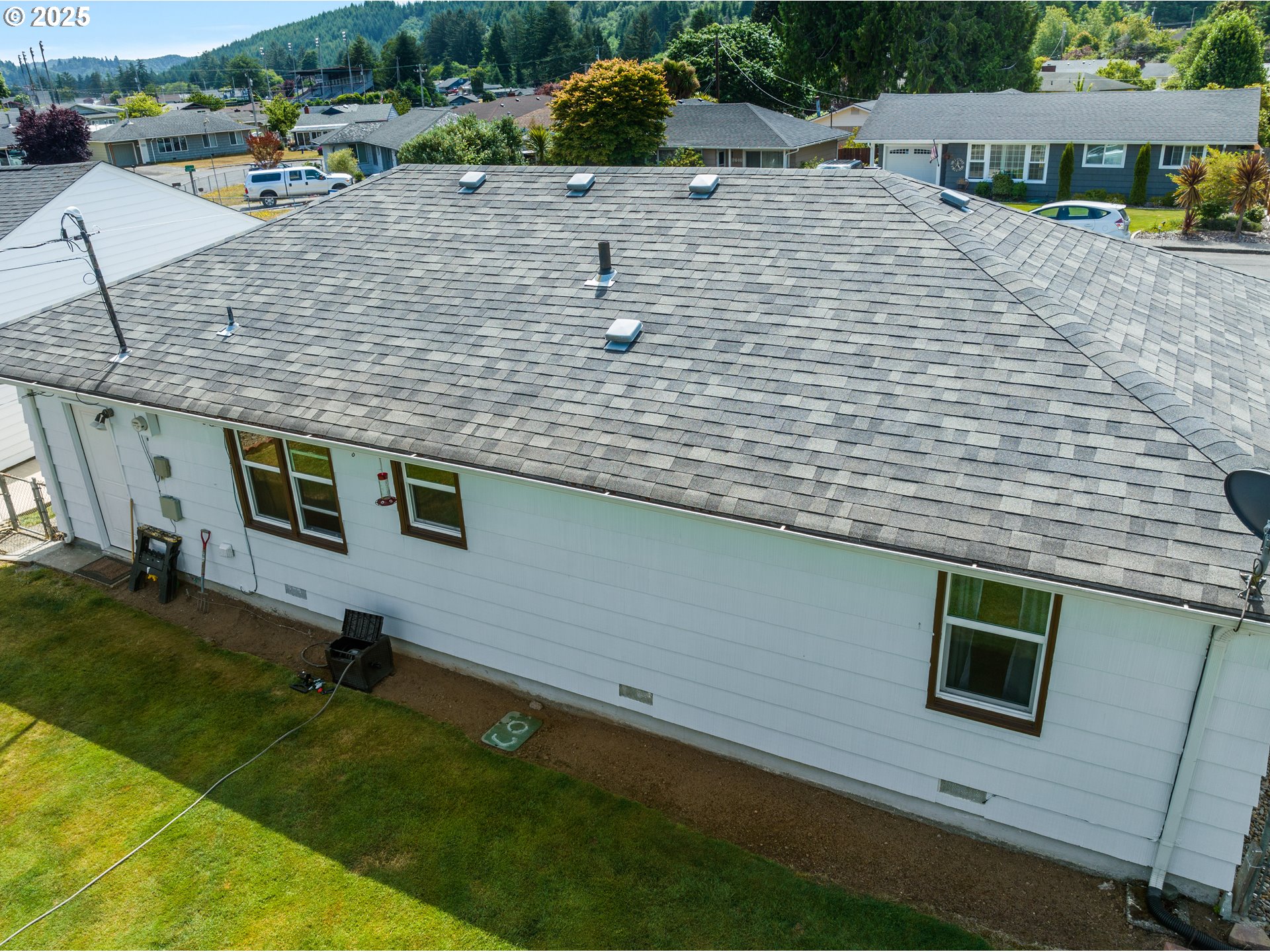 2645 Highlands Drive Reedsport, OR 97467 - Photo 27 of 31 Exterior