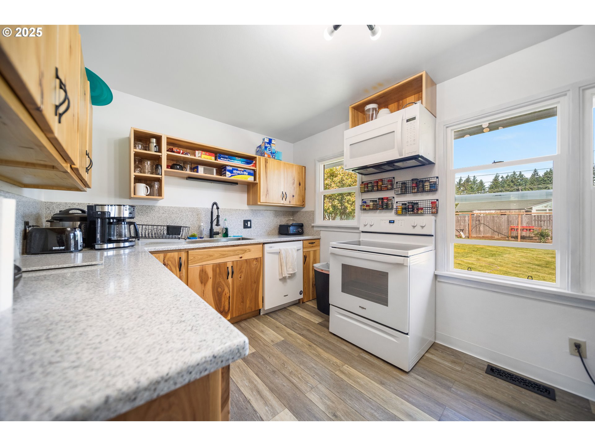 2645 Highlands Drive Reedsport, OR 97467 - Photo 8 of 31 Kitchen