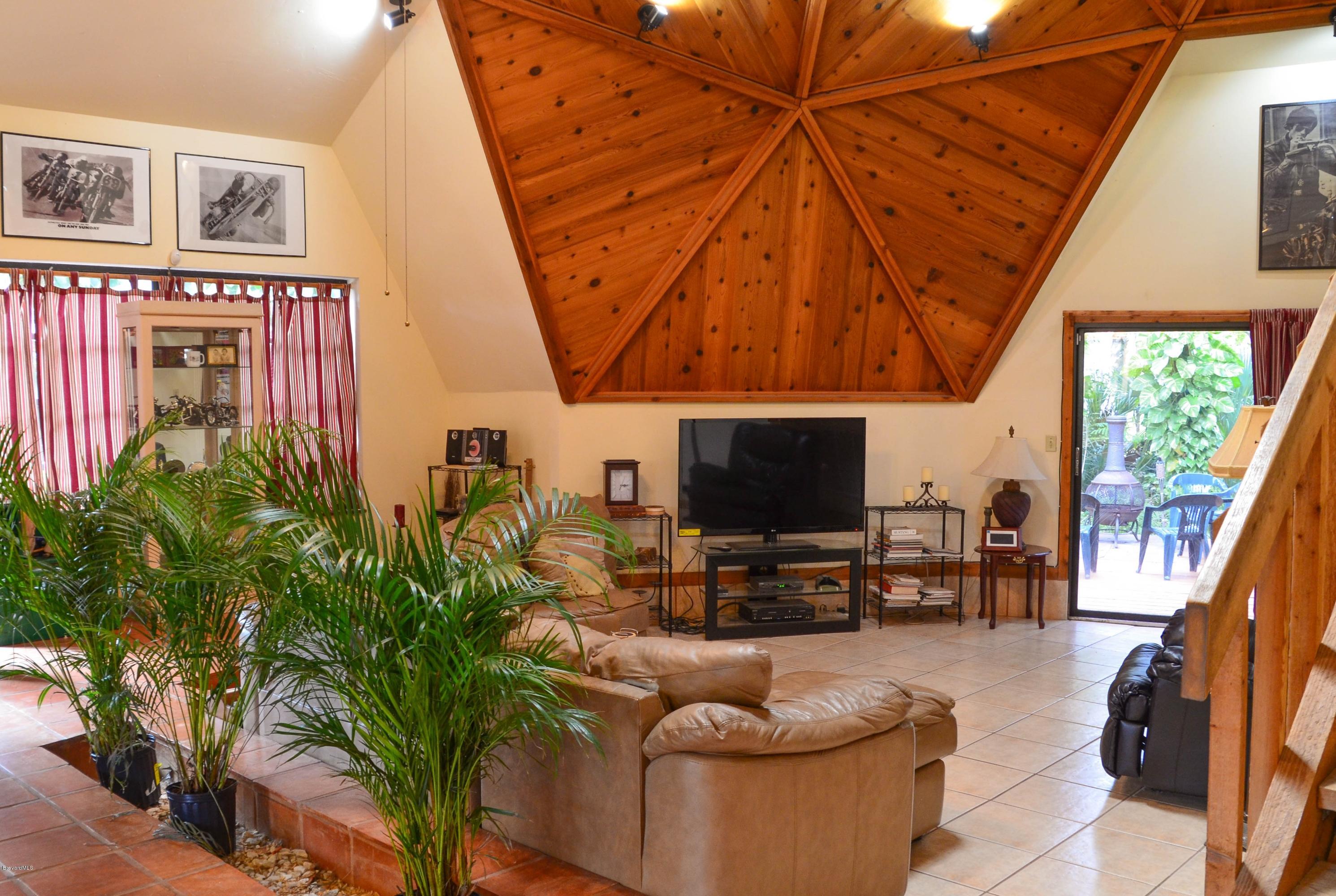 920 Atz Road Malabar, FL 32950 - Photo 17 of 42 Living Room
