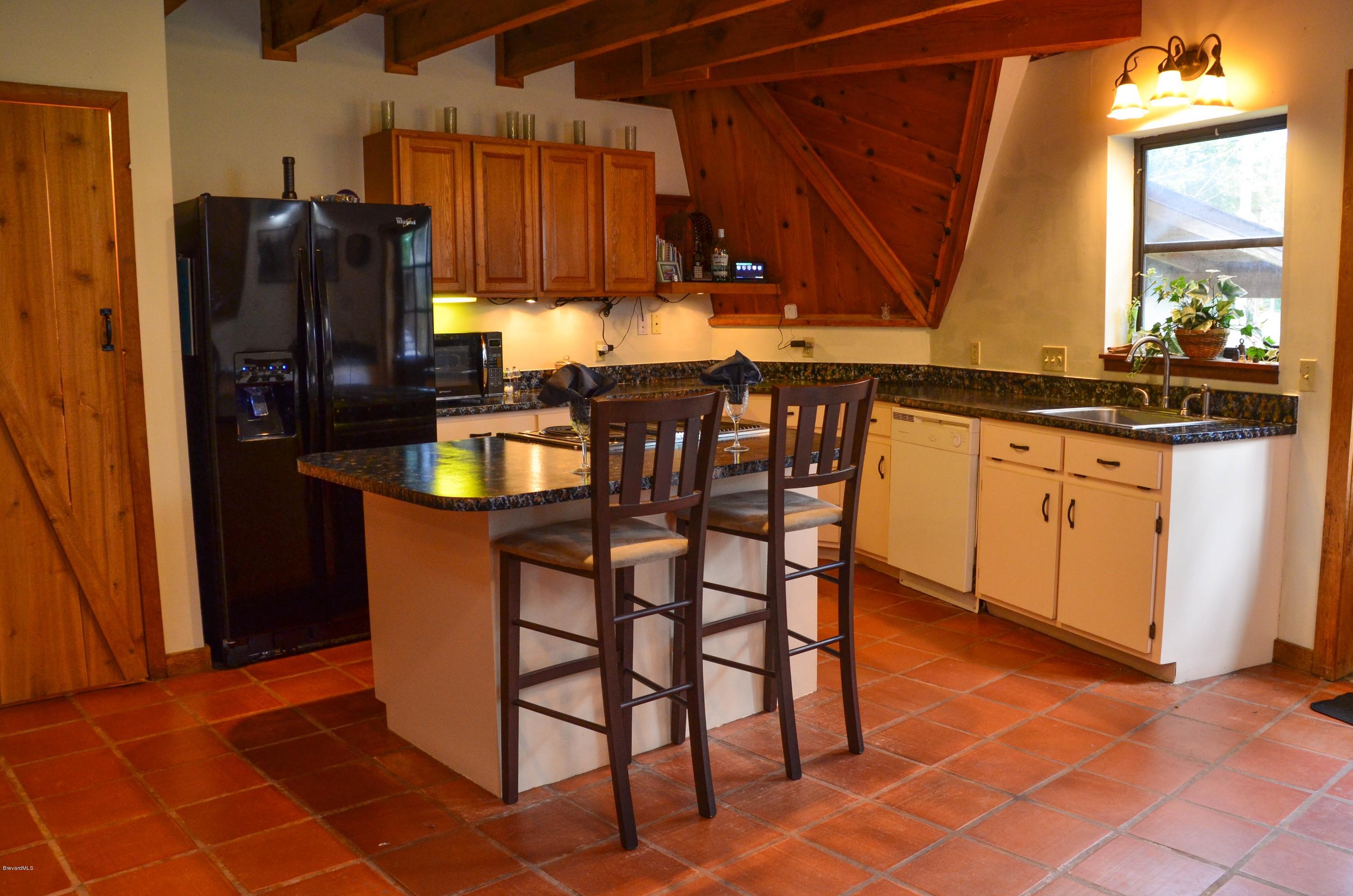 920 Atz Road Malabar, FL 32950 - Photo 20 of 42 Kitchen