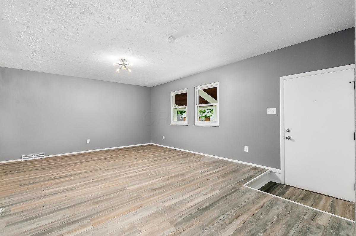 1280 Thurell Road Columbus, OH 43229 - Photo 3 of 40 Gallery Image 3