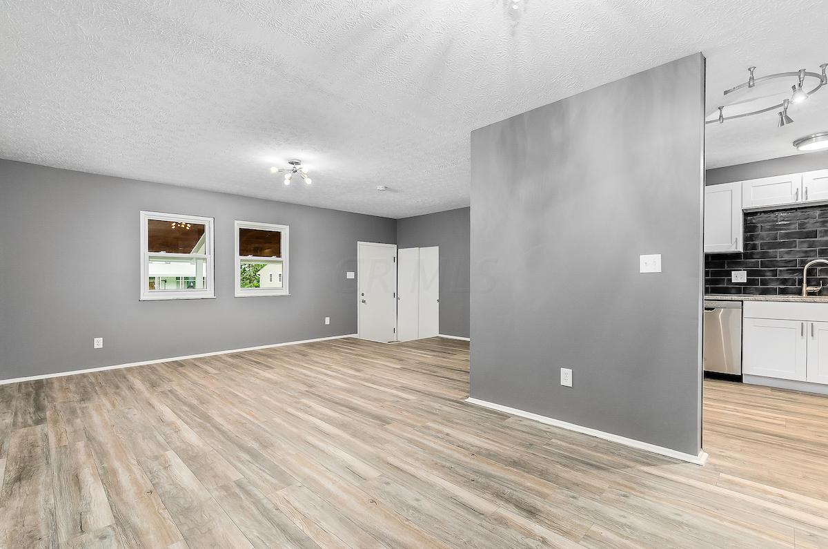 1280 Thurell Road Columbus, OH 43229 - Photo 5 of 40 Gallery Image 5