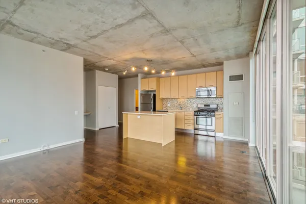 $4,200 | 659 West Randolph Street, Unit 1514, Chicago, IL 60661
