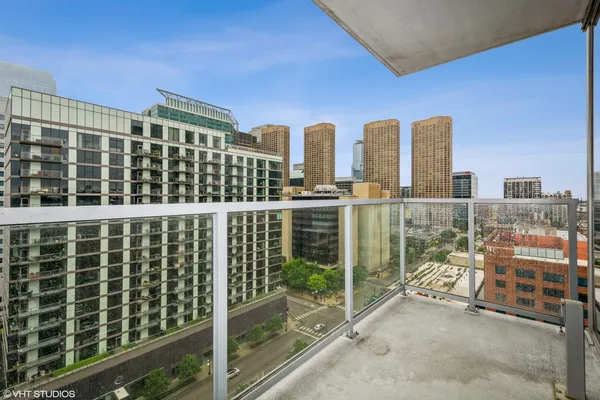 $4,200 | 659 West Randolph Street, Unit 1514, Chicago, IL 60661