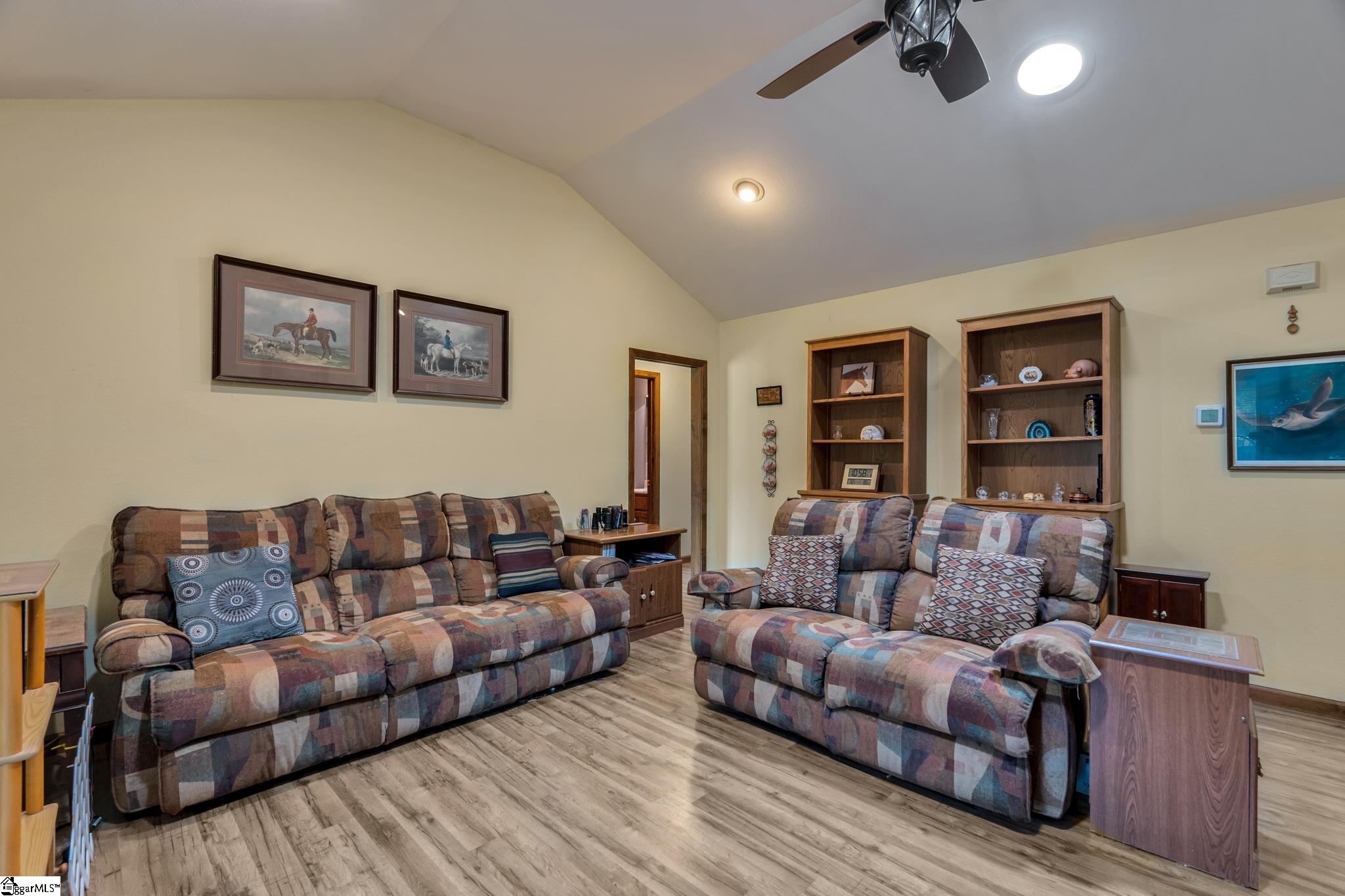 546 Pecan Road Abbeville, SC 29620 - Photo 4 of 29