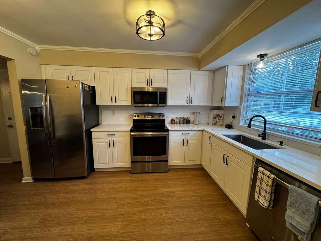 5256 Clarendon Road Jacksonville, FL 32205 - Photo 7 of 15 WhatsApp Image 2026-05-26 at 9.55.34 AM