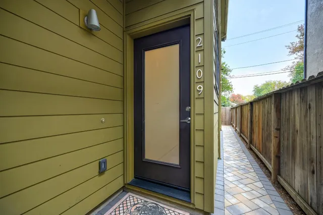 $779,000 | 2107 3rd Street, Sacramento, CA 95818