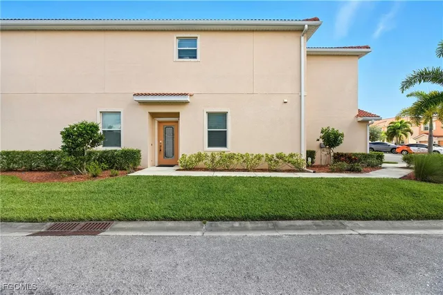 $1,949 | 8895 Via Isola Court, Fort Myers, FL 33966