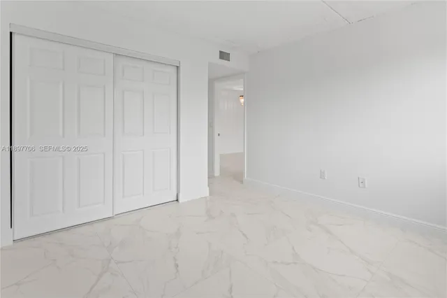 $2,300 | 6065 Northwest 186th Street, Unit 306, Hialeah, FL 33015