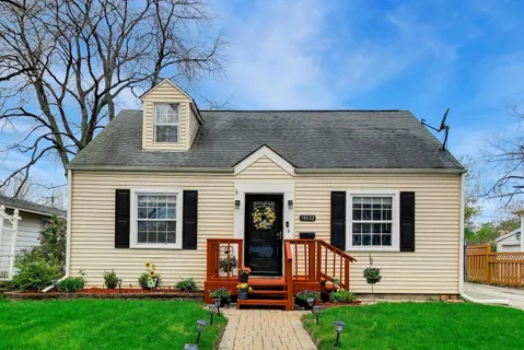 $250,000 | 18532 Klimm Avenue, Homewood, IL 60430