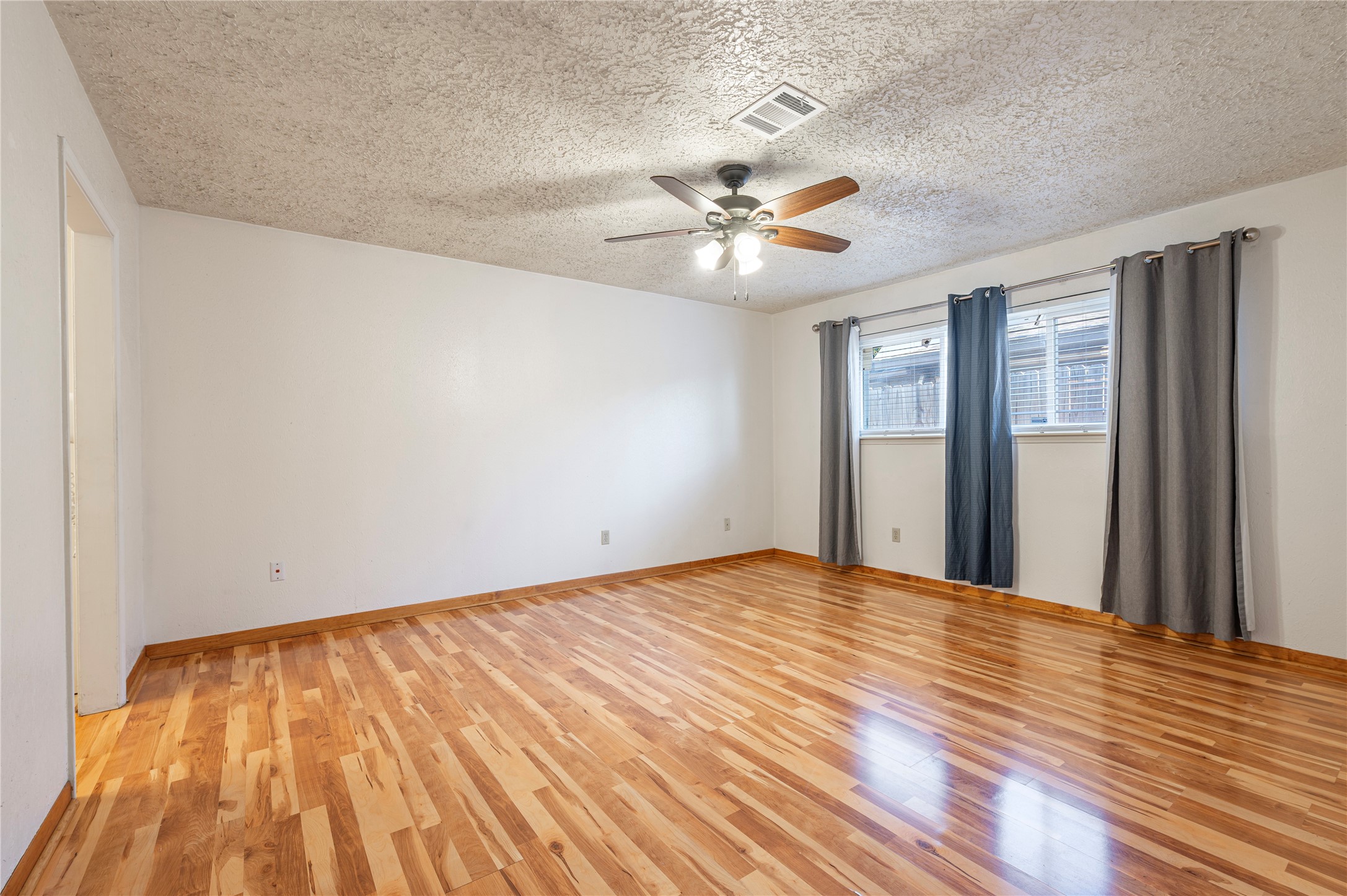 13727 Oleoke Lane Houston, TX 77015 - Photo 22 of 42 a view of an empty room with a window