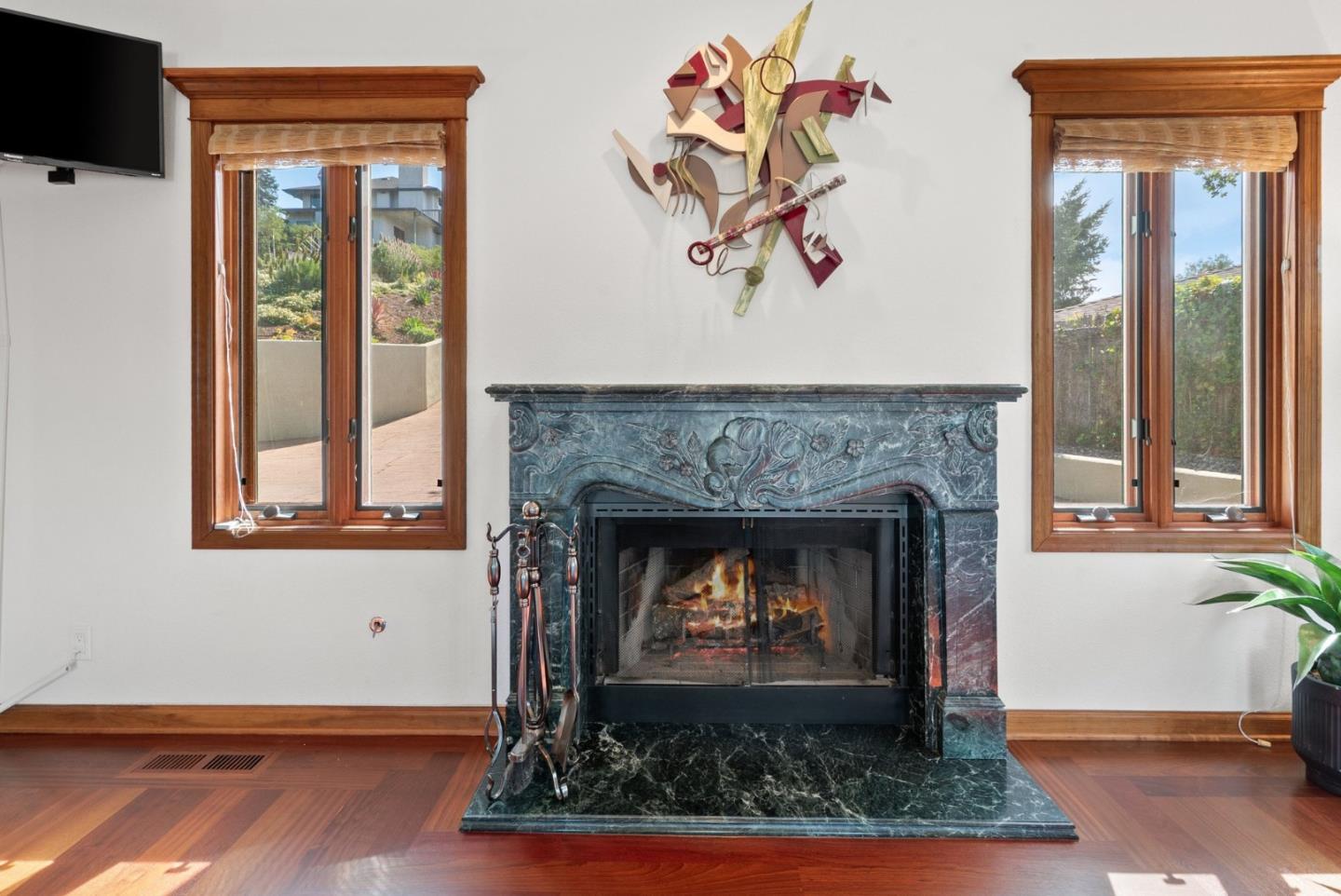 17 Kite Hill Road Santa Cruz, CA 95060 - Photo 8 of 102