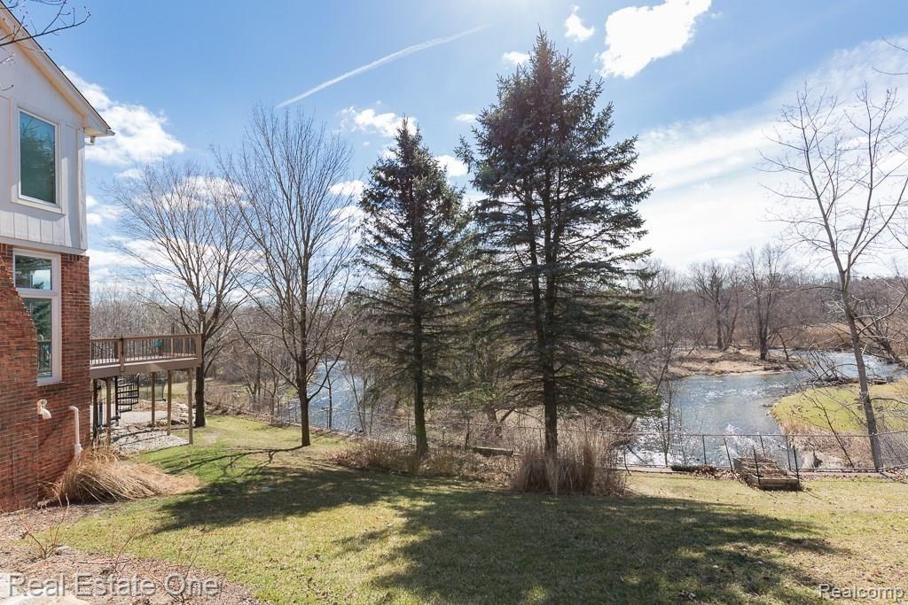 2946 Pheasant Ring Drive Rochester Hills, MI 48309 - Photo 26 of 31