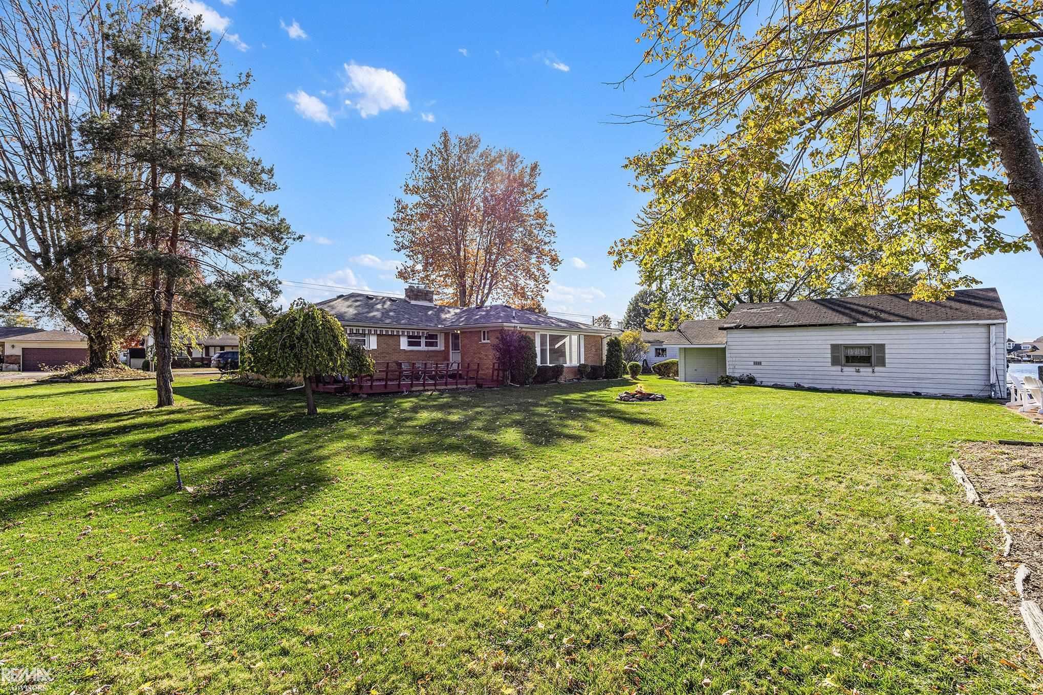 7284 Cardinal Road Algonac, MI 48001 - Photo 16 of 32