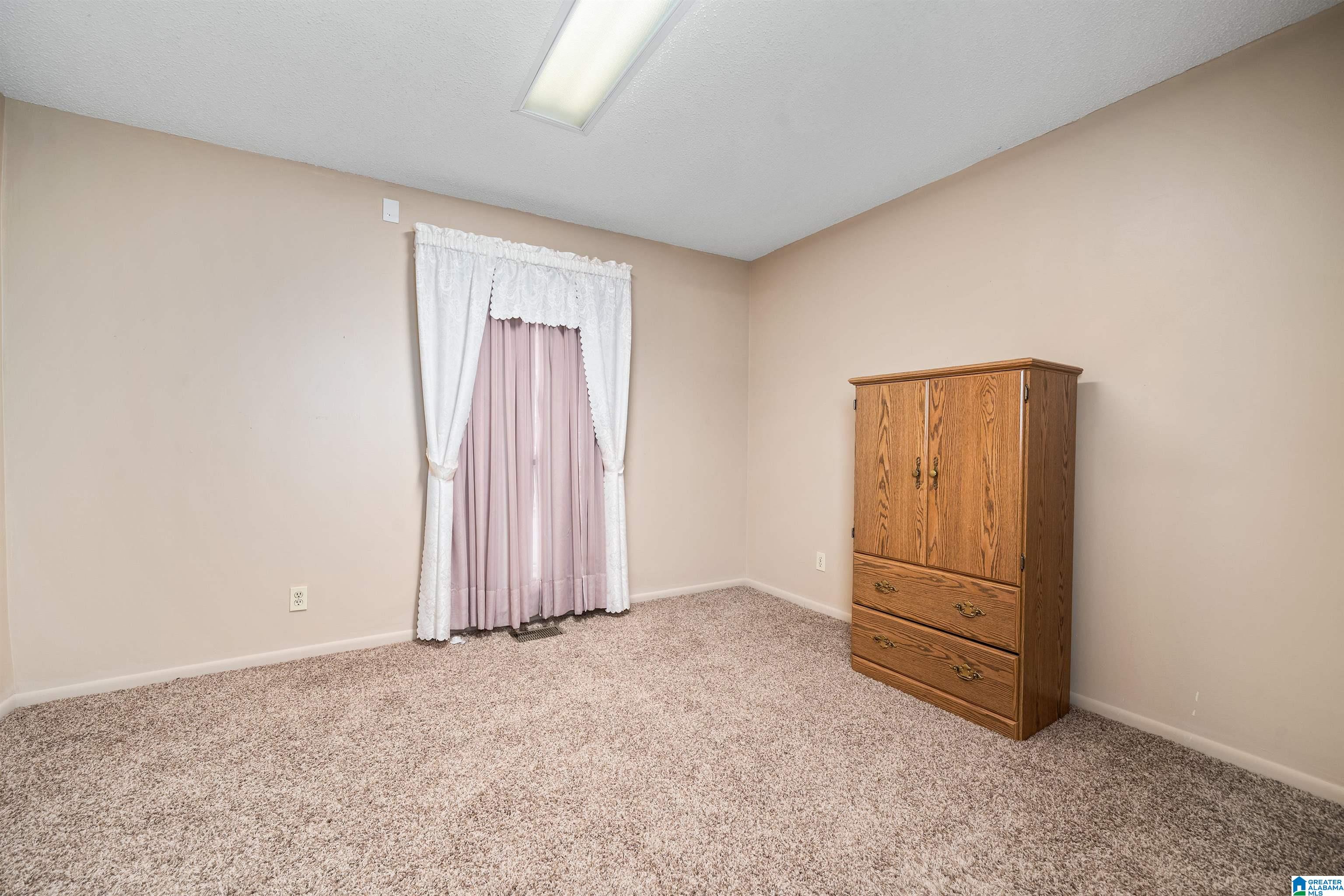 2413 Eastern Valley Road Leeds, AL 35094 - Photo 17 of 35 Gallery Image 17
