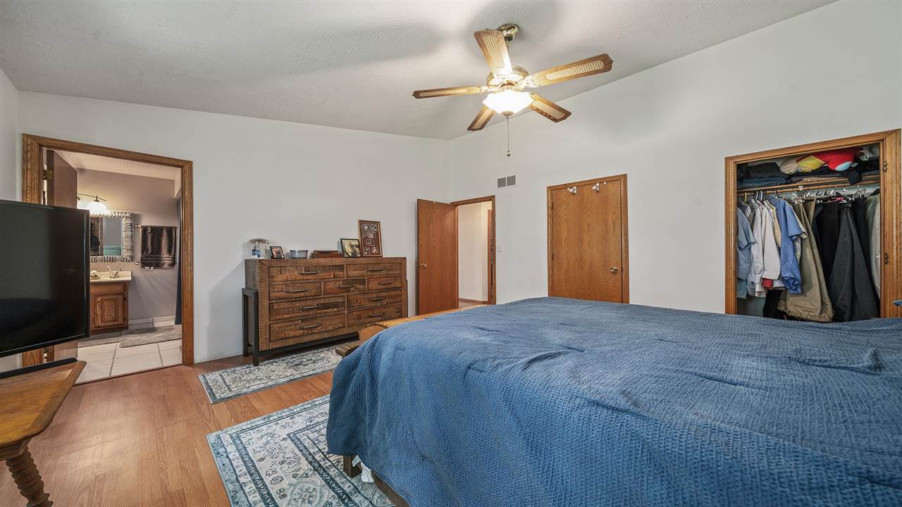 3222 East Mill Road Byron, IL 61010 - Photo 12 of 27 Gallery Image 12