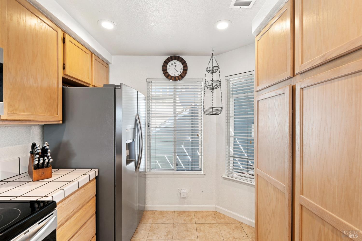 911 Point Reyes Court, Unit 6 Vallejo, CA 94591 - Photo 10 of 37 Gallery Image 10