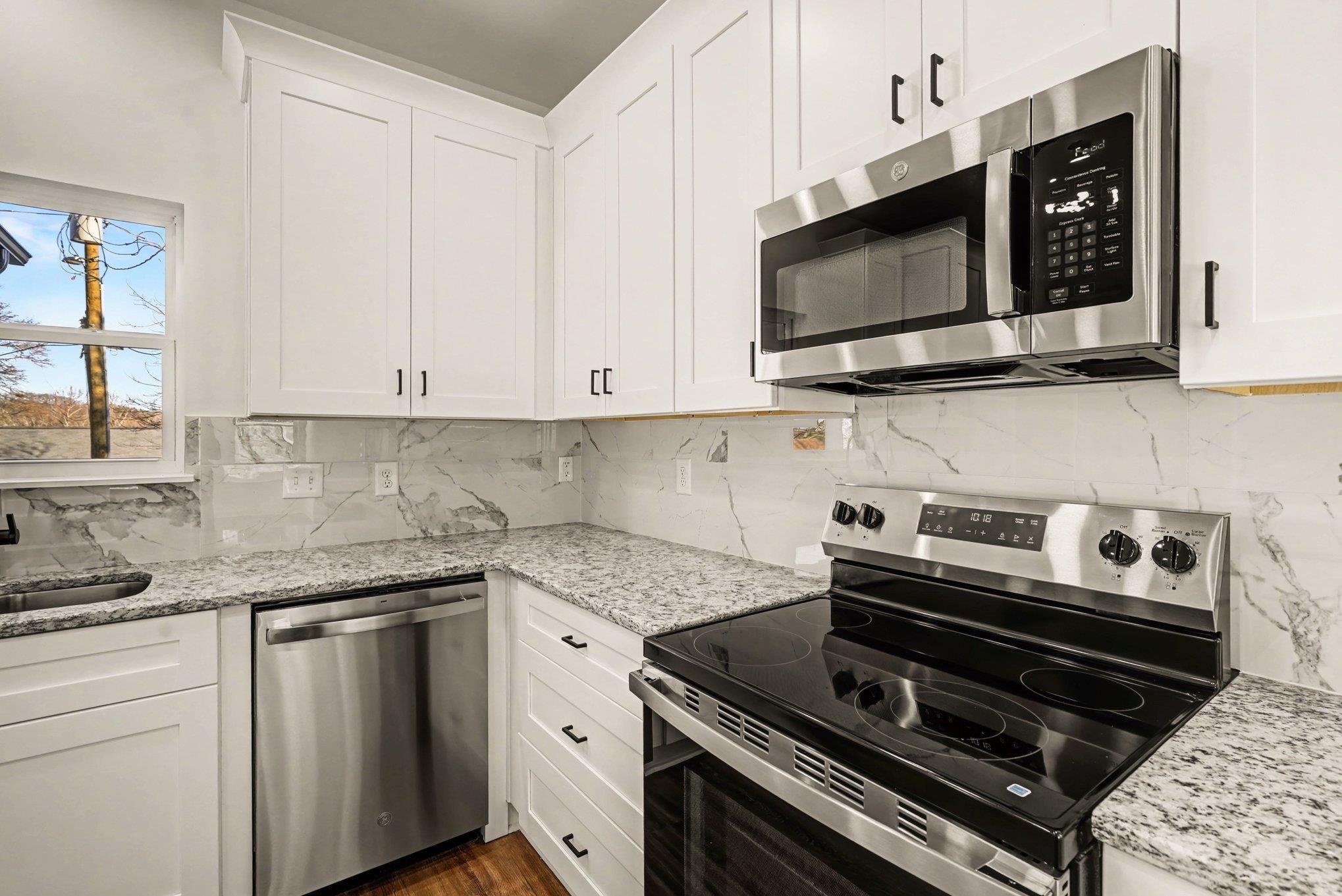 202 Pine Street Easley, SC 29640 - Photo 10 of 29