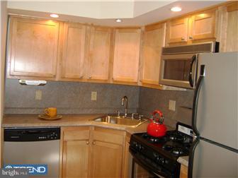 1632 Ashurst Road Philadelphia, PA 19151 - Photo 4 of 11 Gallery Image 4