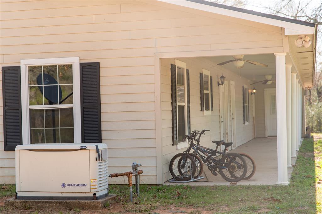 5215 Highway 7 Center, TX 75935 - Photo 8 of 37