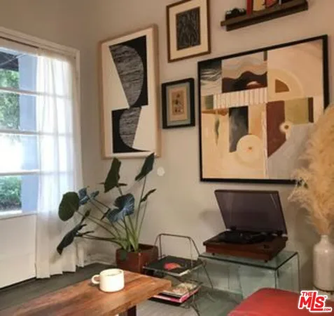 $1,690 | 1700 Griffith Park Boulevard, Unit 1704 1, Los Angeles, CA 90026