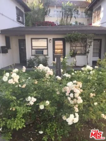 $1,690 | 1700 Griffith Park Boulevard, Unit 1704 1, Los Angeles, CA 90026