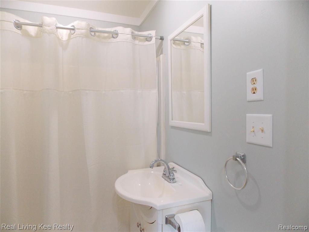 1857 Dawes Avenue Rochester Hills, MI 48307 - Photo 22 of 27