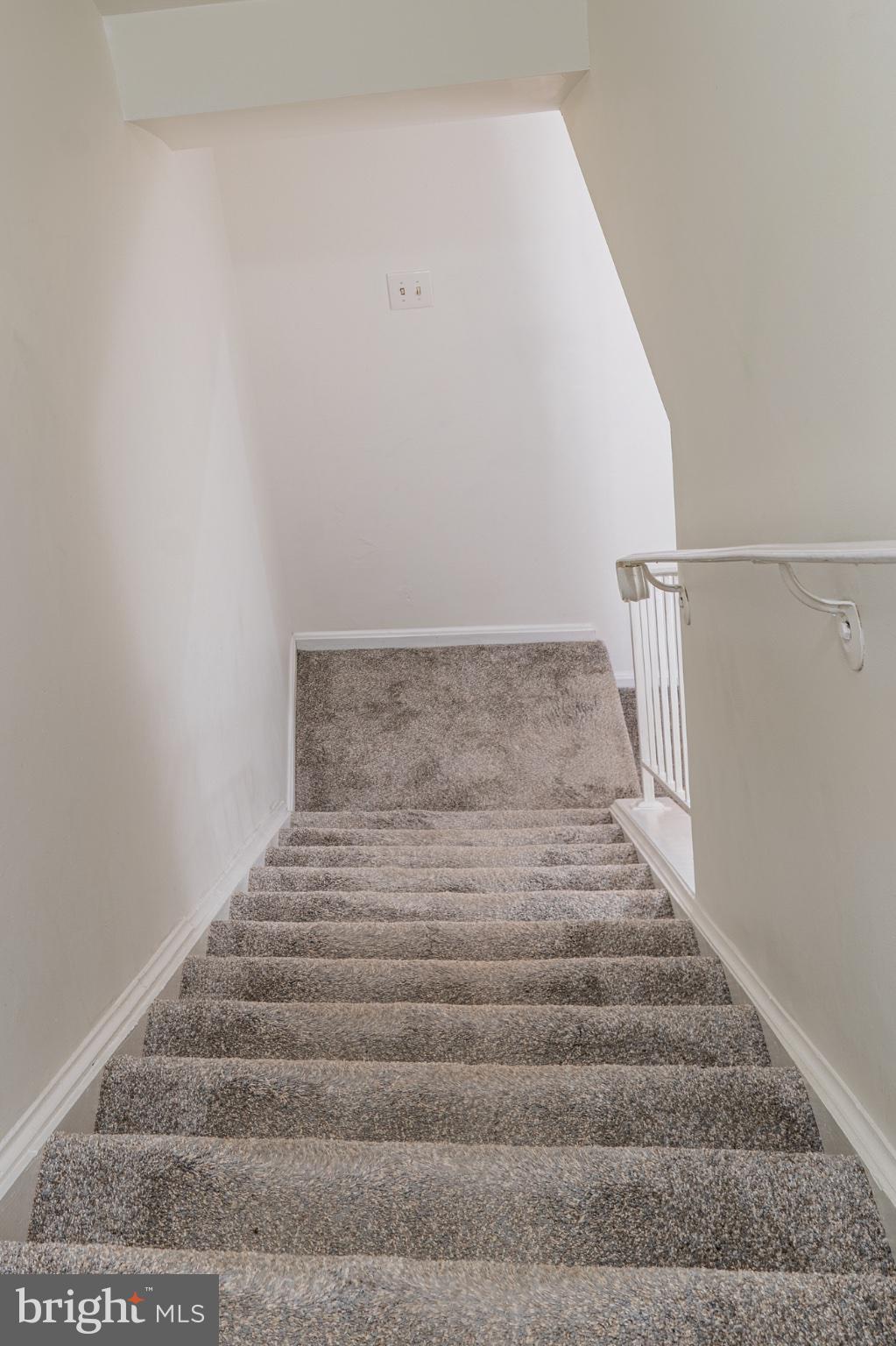 2913 Seminole Road Woodbridge, VA 22192 - Photo 22 of 34 a view of entryway