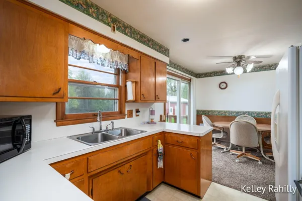 $430,000 | 2762 100th Street Southeast, Caledonia, MI 49316