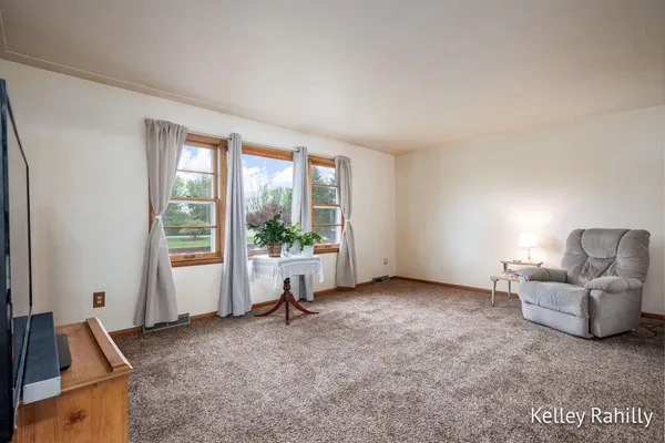 $430,000 | 2762 100th Street Southeast, Caledonia, MI 49316