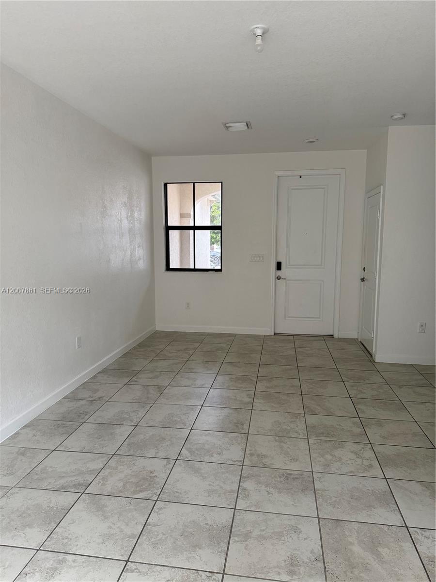 25180 Southwest 114th Court, Unit 10 Homestead, FL 33032 - Photo 2 of 11 Photo 2