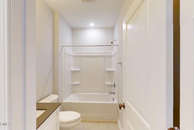 $460,000 | 2728 Hunter Woods Drive, Unit 626, Apex, NC 27502