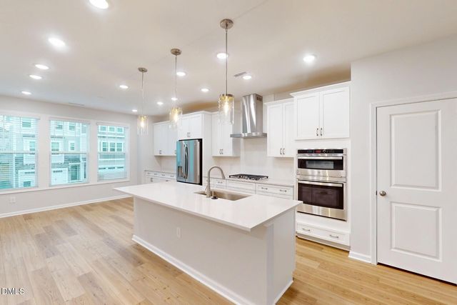 $460,000 | 2728 Hunter Woods Drive, Unit 626, Apex, NC 27502