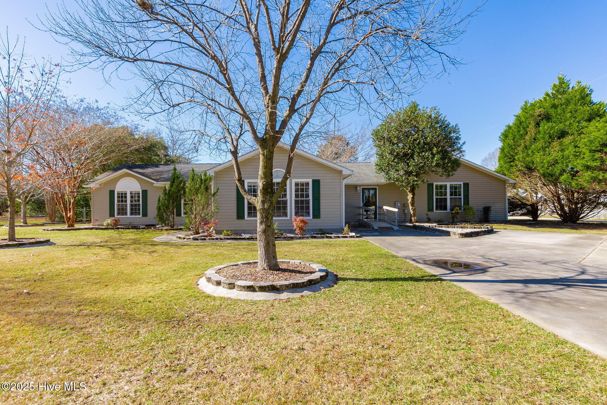 4503 Rivershore Drive New Bern, NC 28560 - Photo 1 of 51 1-web-or-mls-chadwick-visuals-4503-river