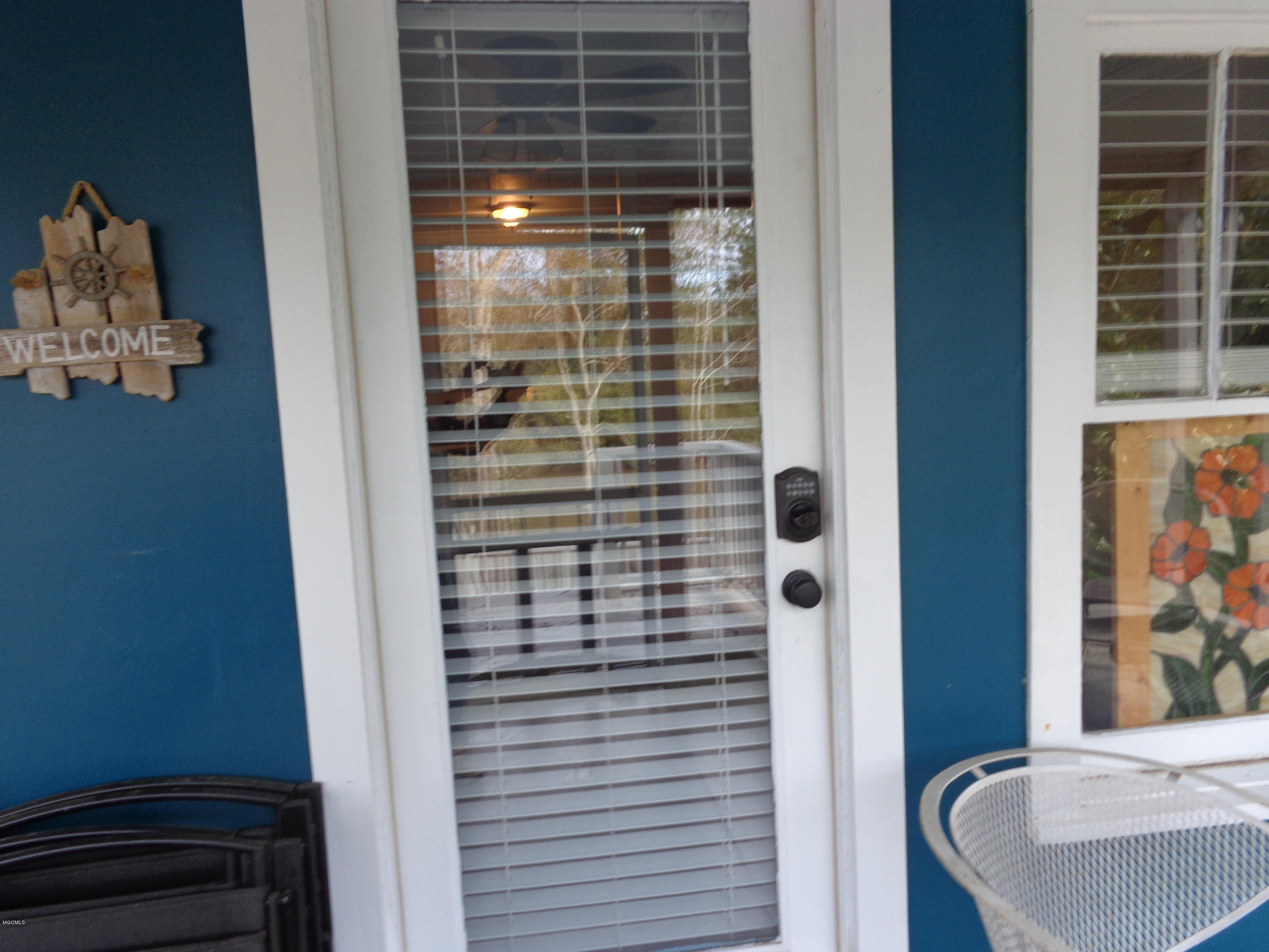 13169 Snug Harbor Road Biloxi, MS 39532 - Photo 25 of 29 023