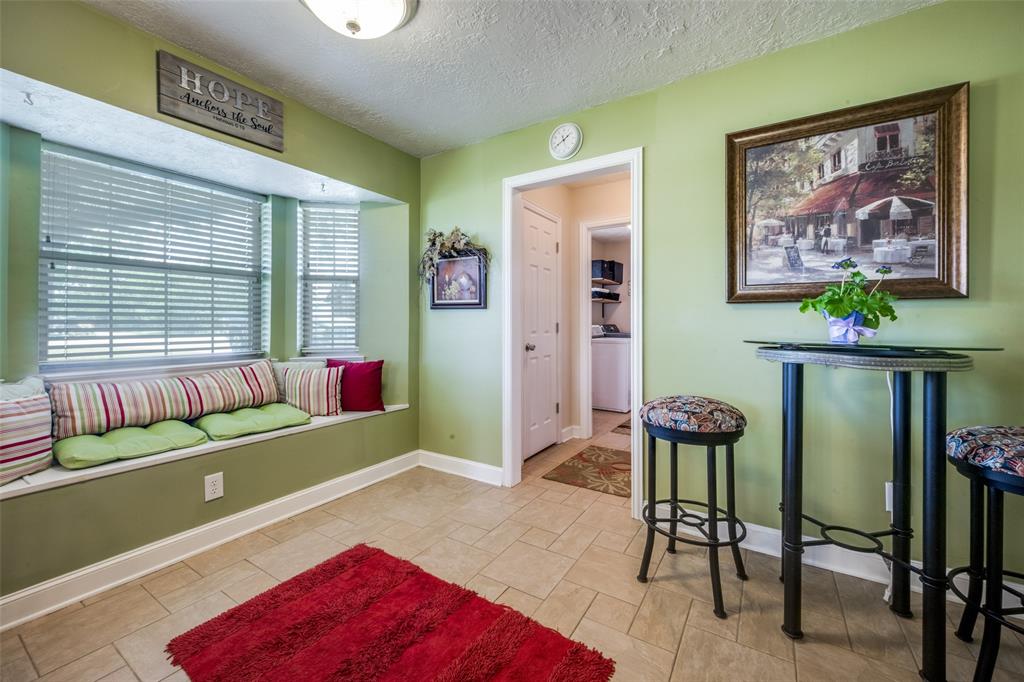 1 Finley Circle Krum, TX 76249 - Photo 12 of 30 a room with furniture and a window
