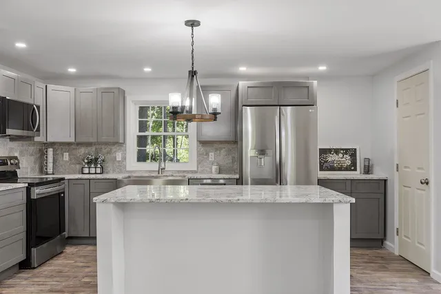 $529,999 | 1416 Parker Mountain Road, Strafford, NH 03884