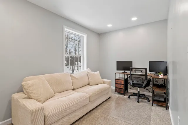 $529,999 | 1416 Parker Mountain Road, Strafford, NH 03884